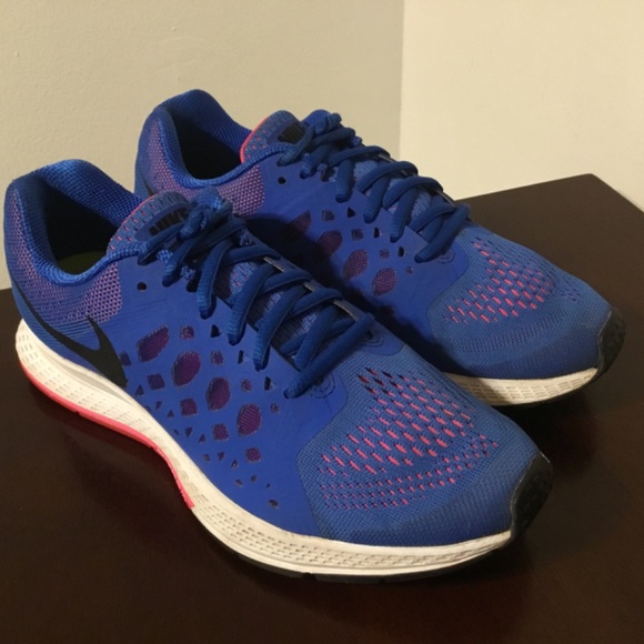 Nike Shoes - 🎧Nike Zoom Size 7.5🎧